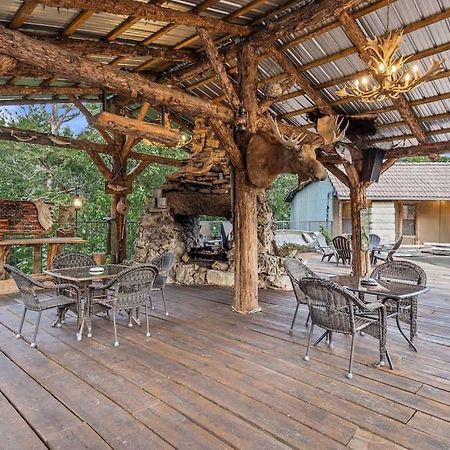 Stonegate Lodge 2 Queen Beds Wifi Tv Salt Water Pool Fire Pits #303 Eureka Springs Ngoại thất bức ảnh