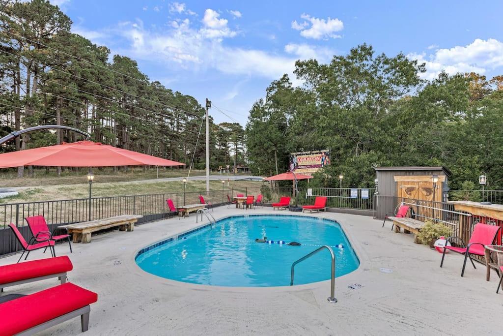 Stonegate Lodge 2 Queen Beds Wifi Tv Salt Water Pool Fire Pits #303 Eureka Springs Ngoại thất bức ảnh